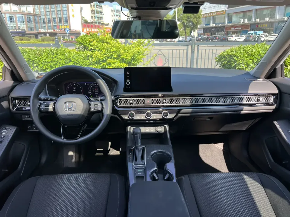 Honda Integra Stylish 2022 240TURBO CVT Technology Edition 2022 — миниатюра 4