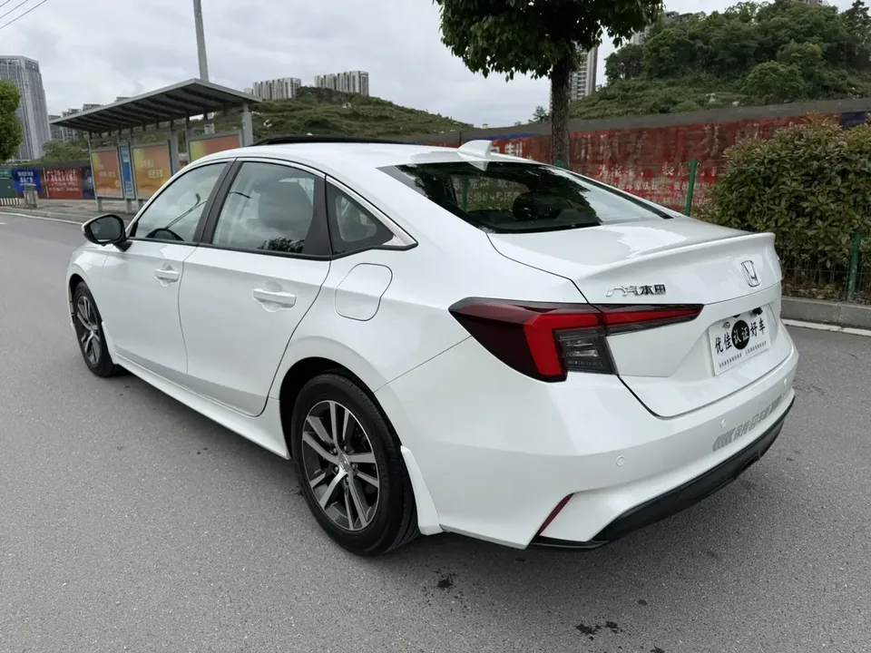 Honda Integra 240TURBO CVT Technology Edition 2023 — миниатюра 4