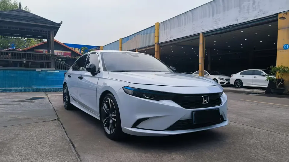 Honda Integra Stylish 2022 240TURBO CVT Exclusive Edition 2022 — миниатюра 3