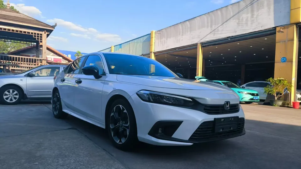 Honda CIVIC 2022 Civic 240TURBO CVT Power Control Edition 2022 — миниатюра 3