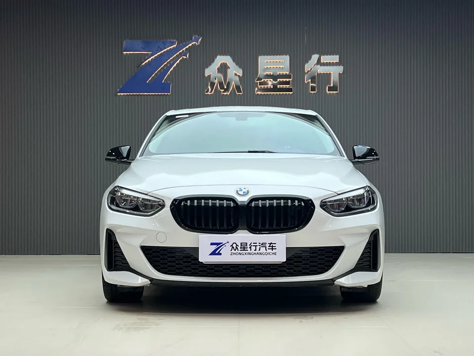 BMW 1 Series BMW 1 Series 2023 125i M Sport Night Edition 2023 — миниатюра 2