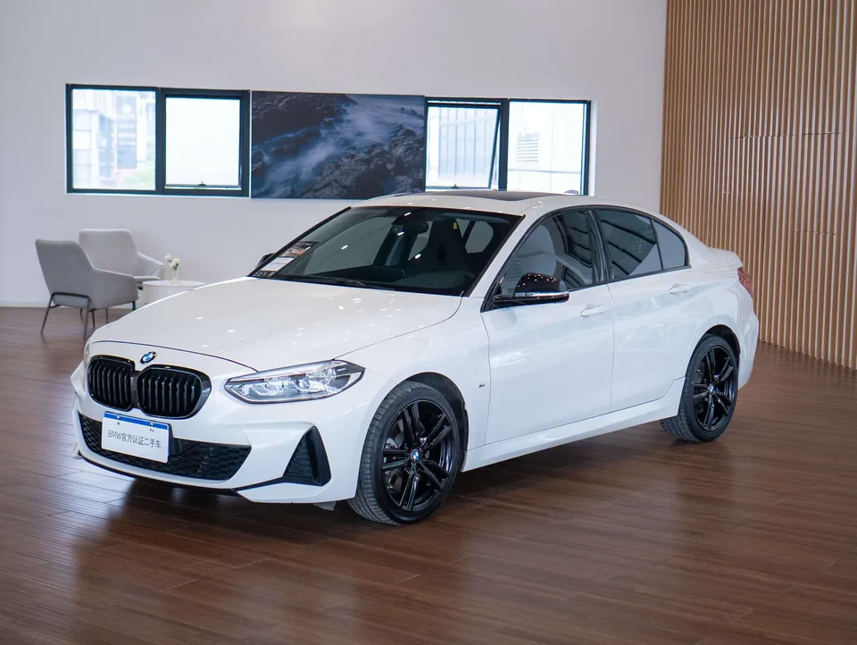 BMW 1 Series BMW 1 Series 2023 125i M Sport Night Edition 2023 — миниатюра 3