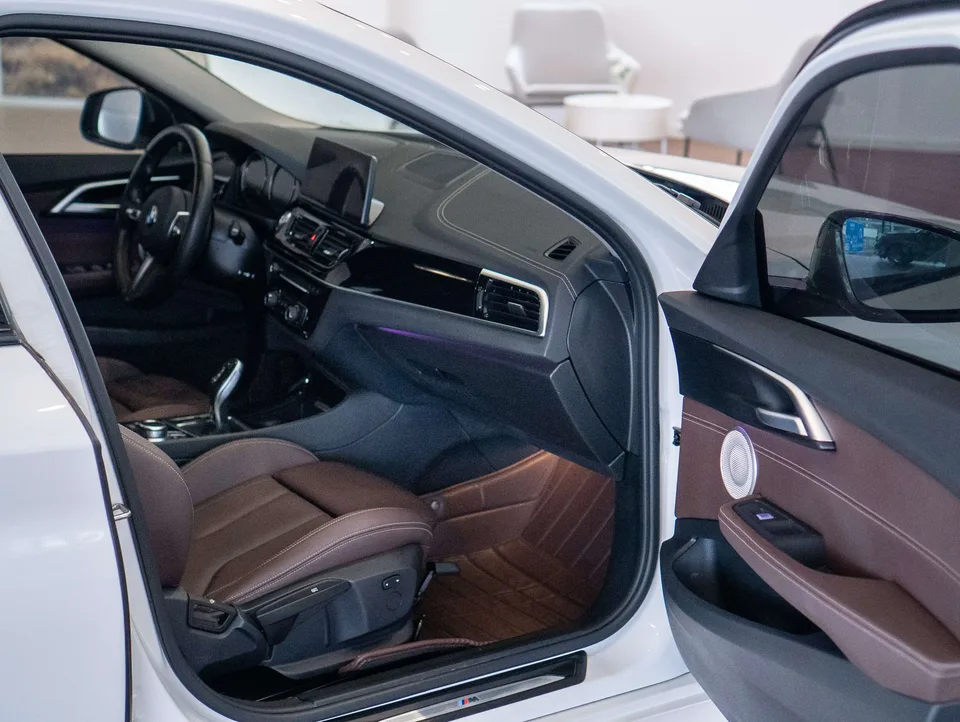 BMW 1 Series BMW 1 Series 2023 125i M Sport Night Edition 2023 — миниатюра 5