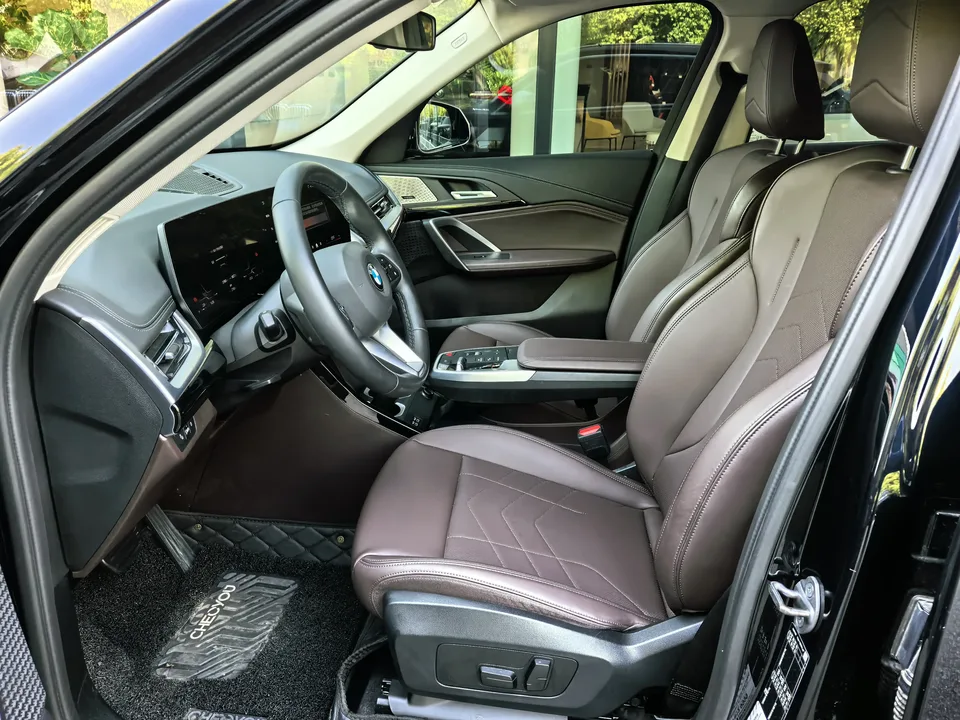 BMW X1 sDrive25Li X Design Package 2024 — миниатюра 4