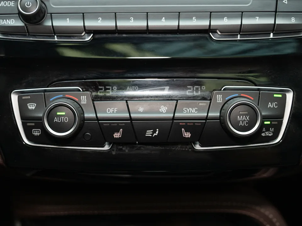 BMW X1 facelift sDrive20Li exclusive model 2022 — миниатюра 4
