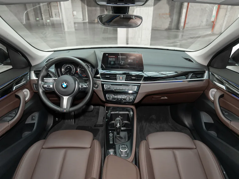 BMW X1 facelift sDrive20Li exclusive model 2022 — миниатюра 5