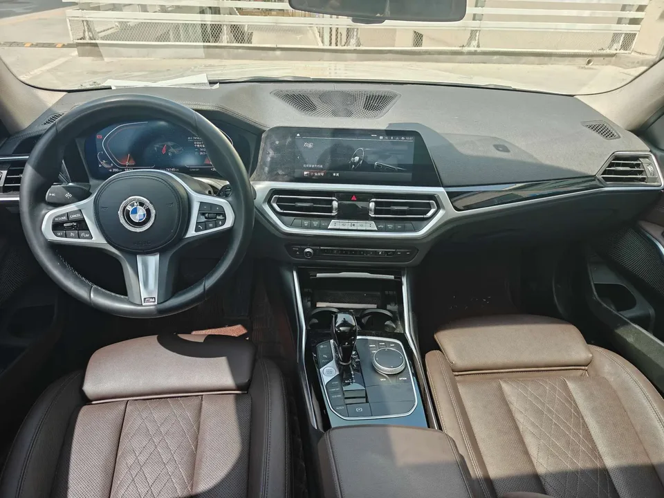 BMW 3 Series facelift 320Li M Sport package 2022 — миниатюра 2