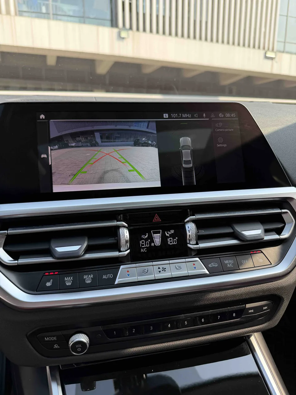 BMW 3 Series facelift 320Li M Sport package 2022 — миниатюра 3