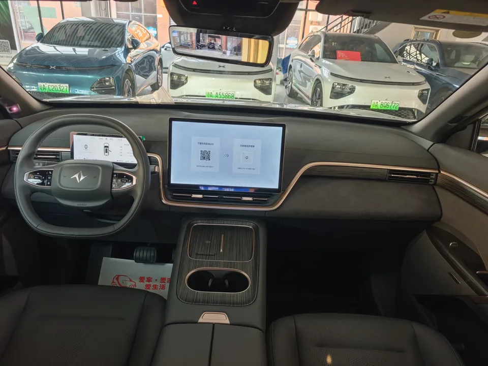 Dongfeng Yipai 008 210Max Extended Range 6-seater 2025 — миниатюра 3