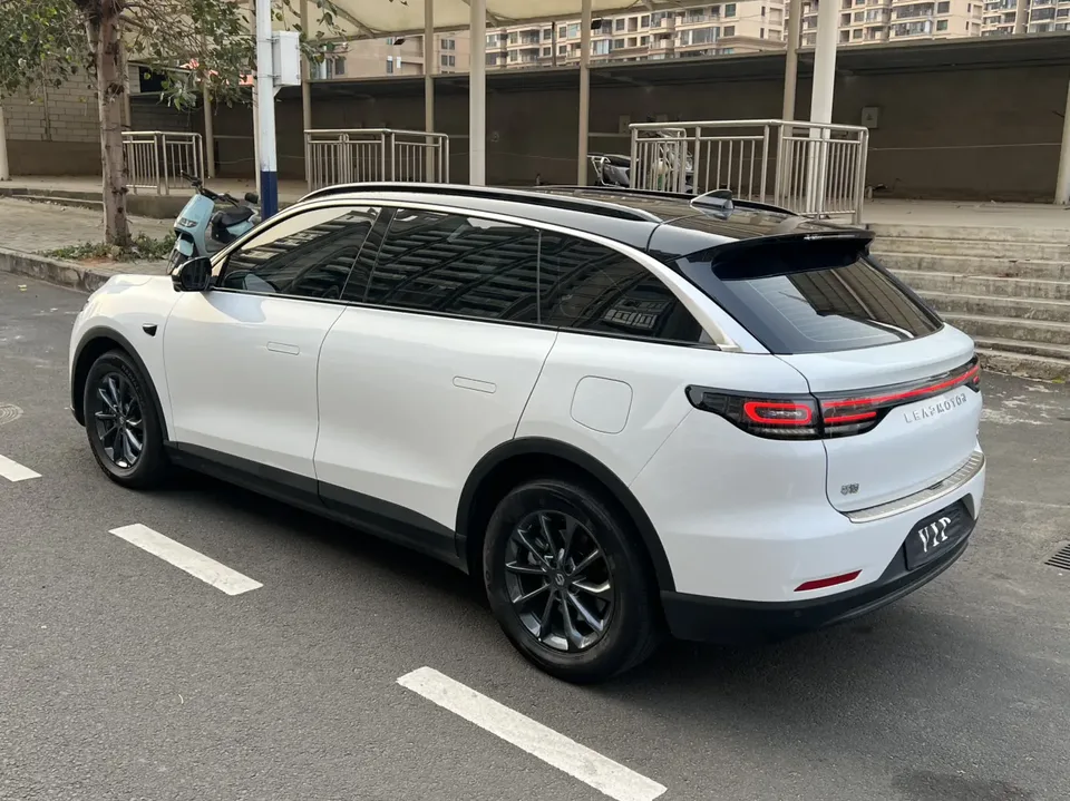 Leapmotor Zero running C11 Extended Range 180 Comfort Edition 2023 — миниатюра 4