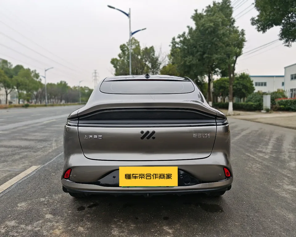 Zhiji LS6 Max Standard Edition 2023 — миниатюра 2