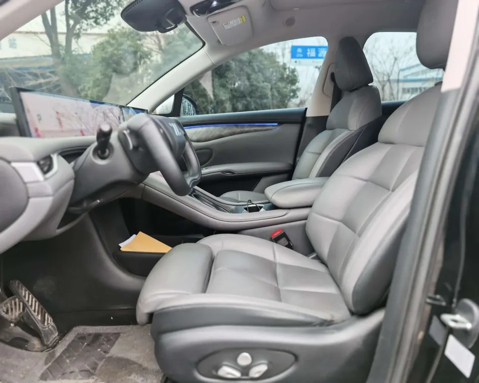 Zhiji LS6 Max Standard Edition 2023 — миниатюра 4