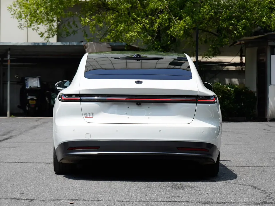 NIO ET7 ET7 2021 100kWh first edition 2022 — thumbnail 2