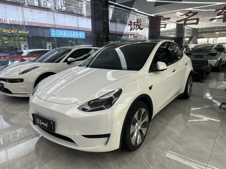 Tesla Model Y 2022