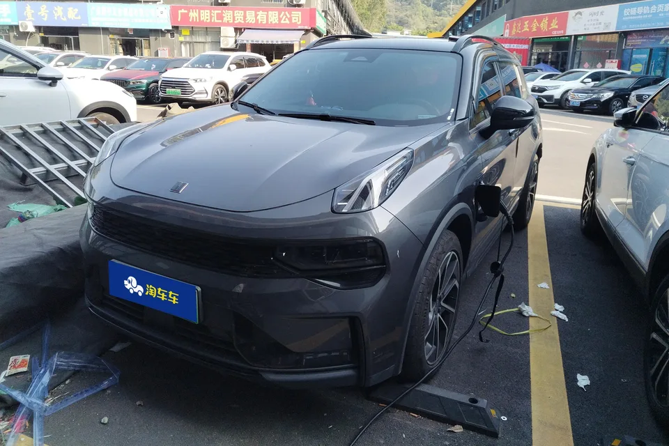 Lynk & Co 01 2023