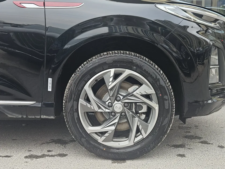 Hongqi HS3 PHEV 117km Jinwei PLUS Edition 2025 — миниатюра 3
