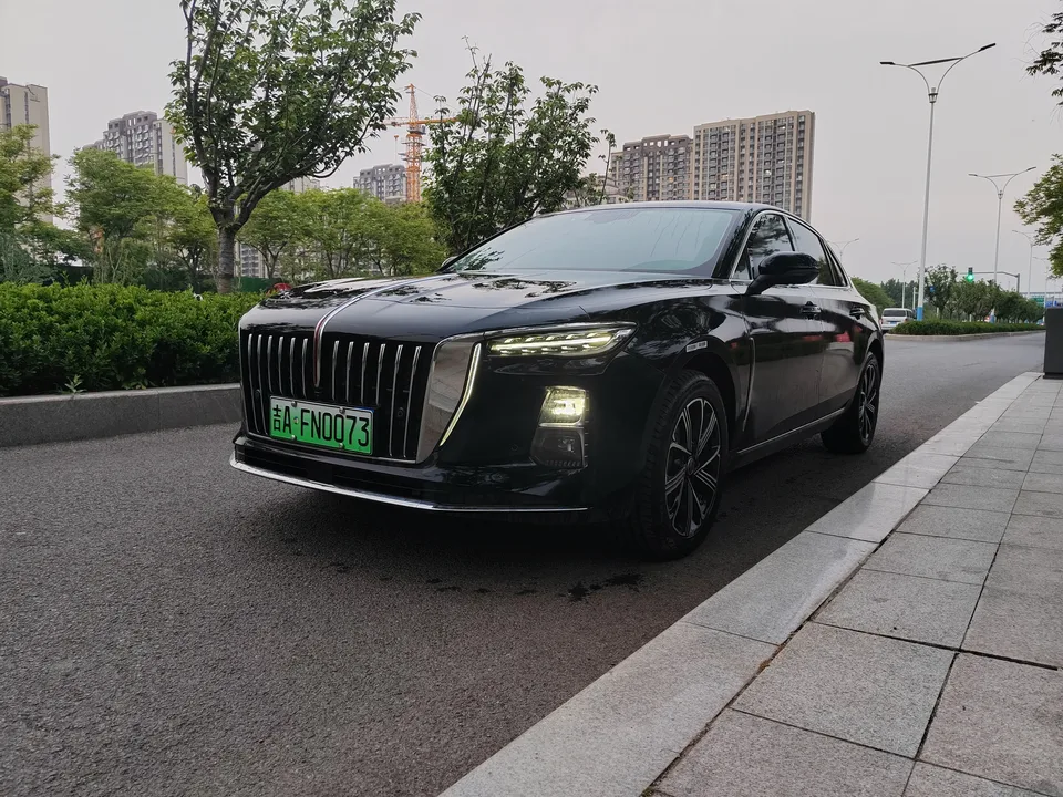Hongqi H5 PHEV 2025