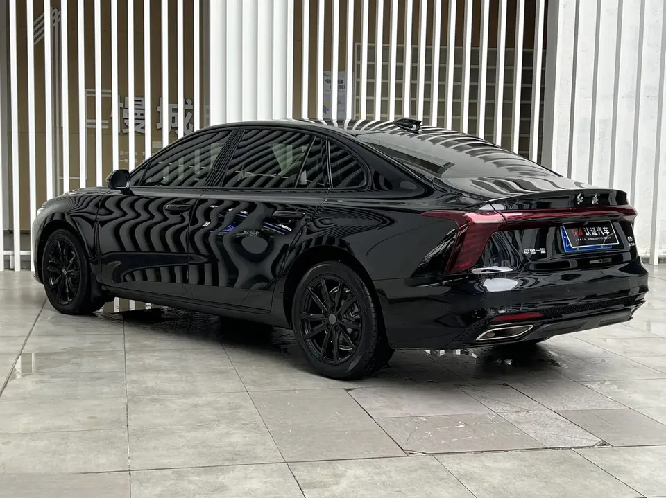 Hongqi H5 1.5T DCT Xuanying 2 Millionth Commemorative Edition 2024 — миниатюра 2
