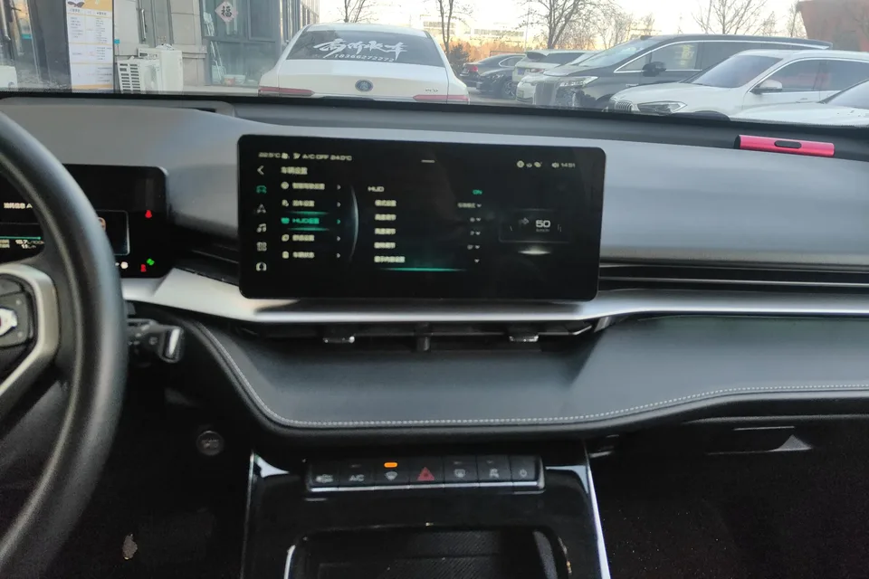 Haval H6 Haval H6 2021 third generation 1.5GDIT automatic Max version 2022 — миниатюра 4