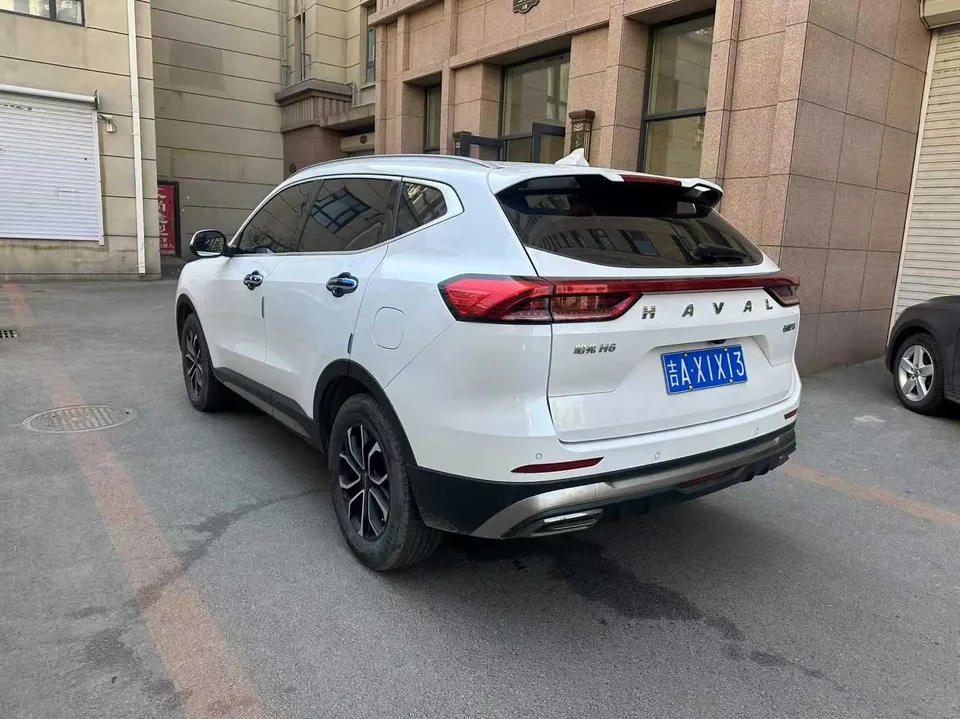 Haval H6 National Fashion Edition 1.5T Automatic Urban Edition 2022 — миниатюра 4