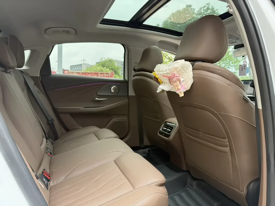 Chery Arrizo 8 High Energy Edition 2.0T DCT 2023 — миниатюра 4