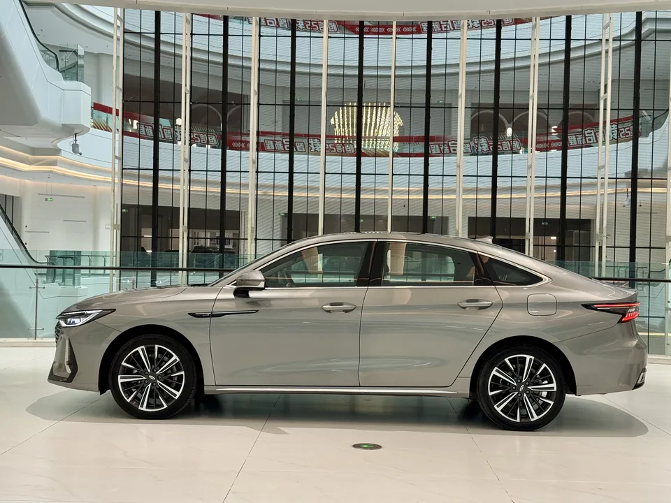 Chery Arrizo 8 1.6TGDI DCT 2024 — миниатюра 4