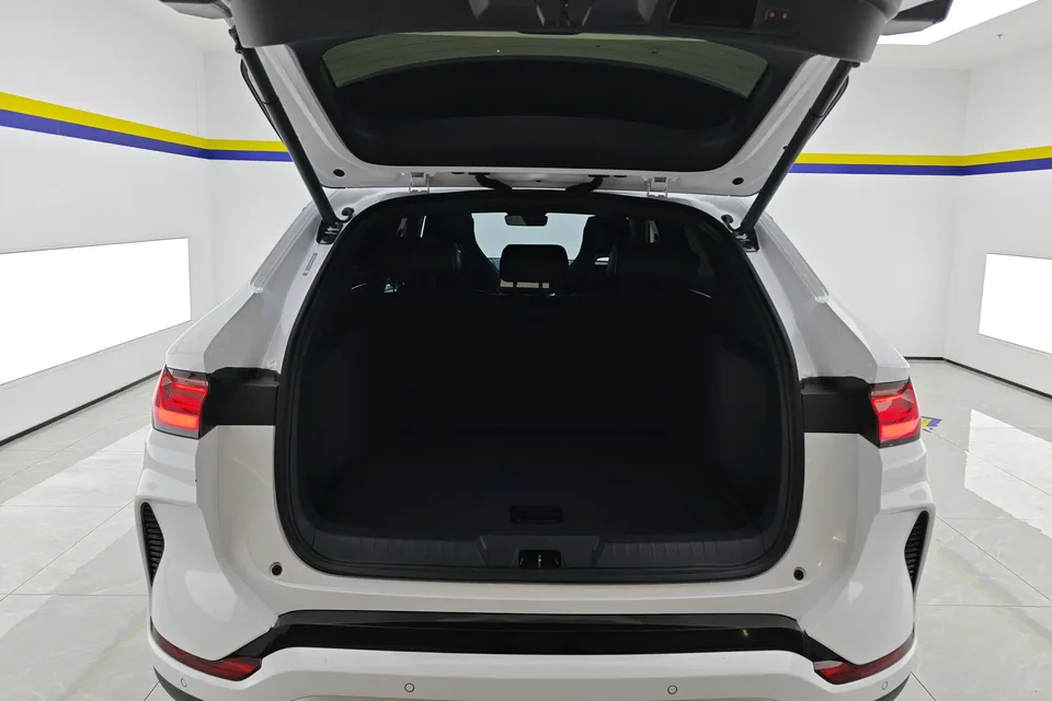 BYD Song PLUS EV Honor Edition 520KM Premium Edition 2024 — миниатюра 4