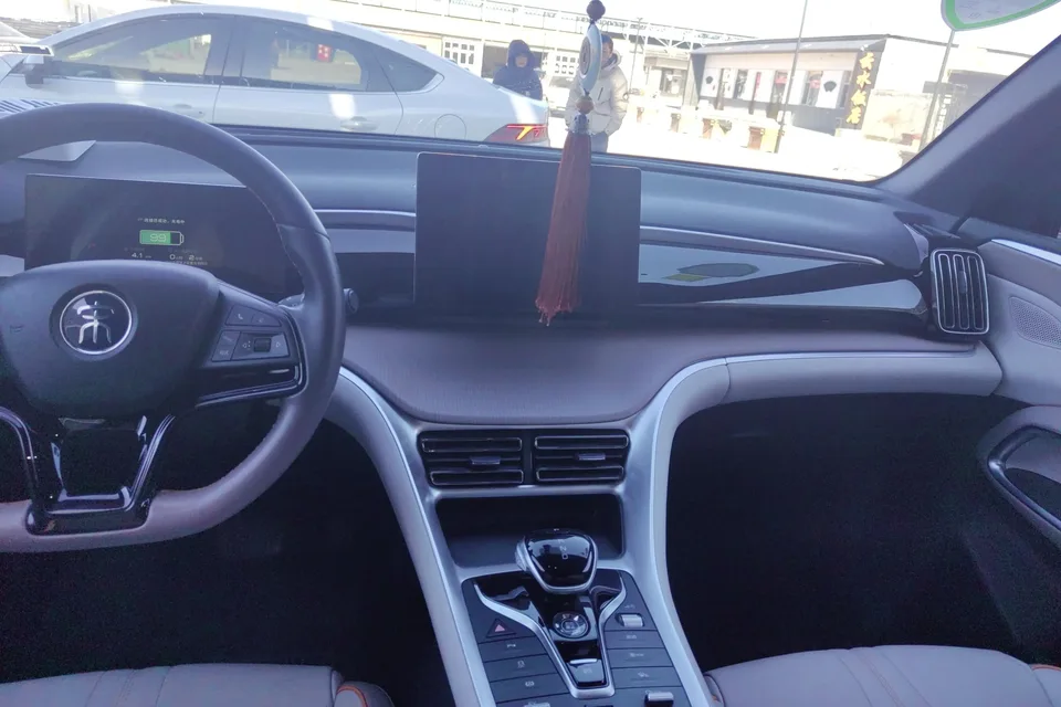 BYD Song Pro DM DM-i Honor Edition 71km Pilot Edition 2024 — миниатюра 5