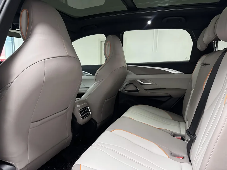 BYD Song Pro DM Song Pro DM 2024 DM-i Honor Edition 71km Pilot Edition 2024 — thumbnail 3