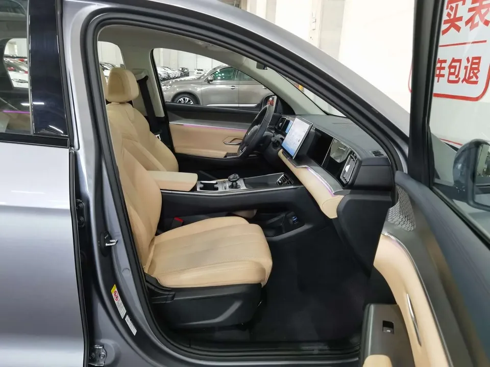 BYD Song Pro DM Song Pro DM 2025 Second Generation DM-i 115KM Beyond Edition 2025 — миниатюра 4