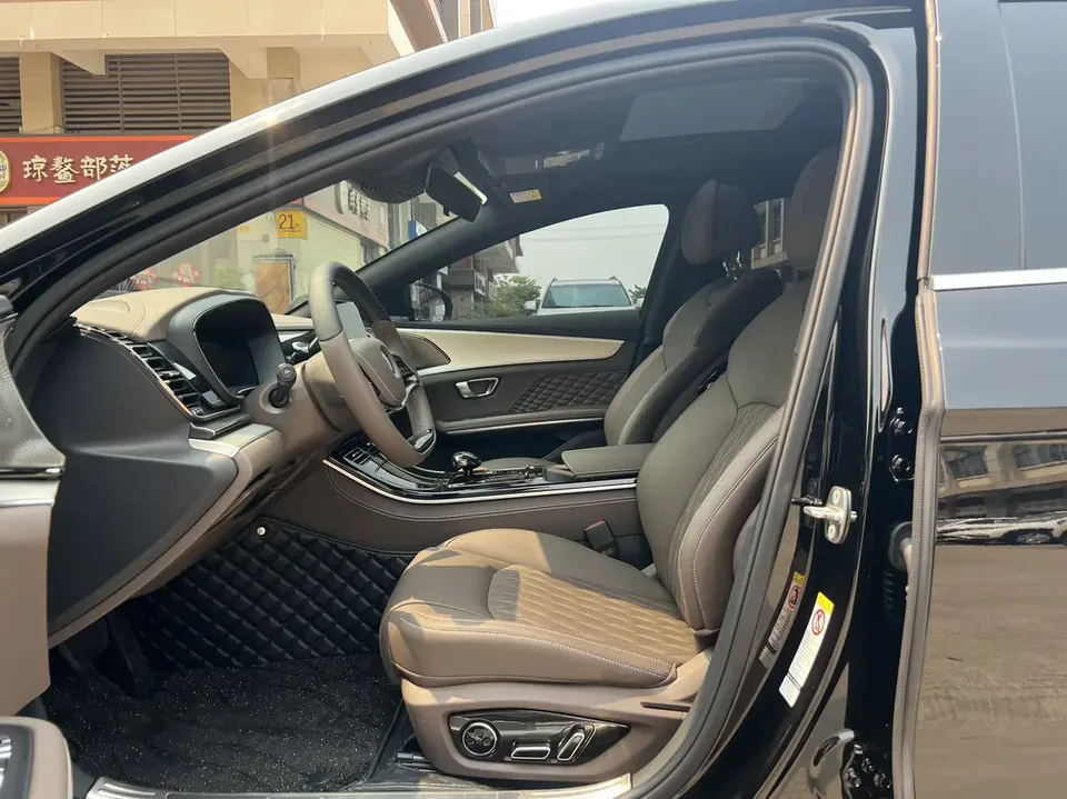 BYD Han DM DM-i Honor Edition 121KM Premium Edition 2024 — миниатюра 5