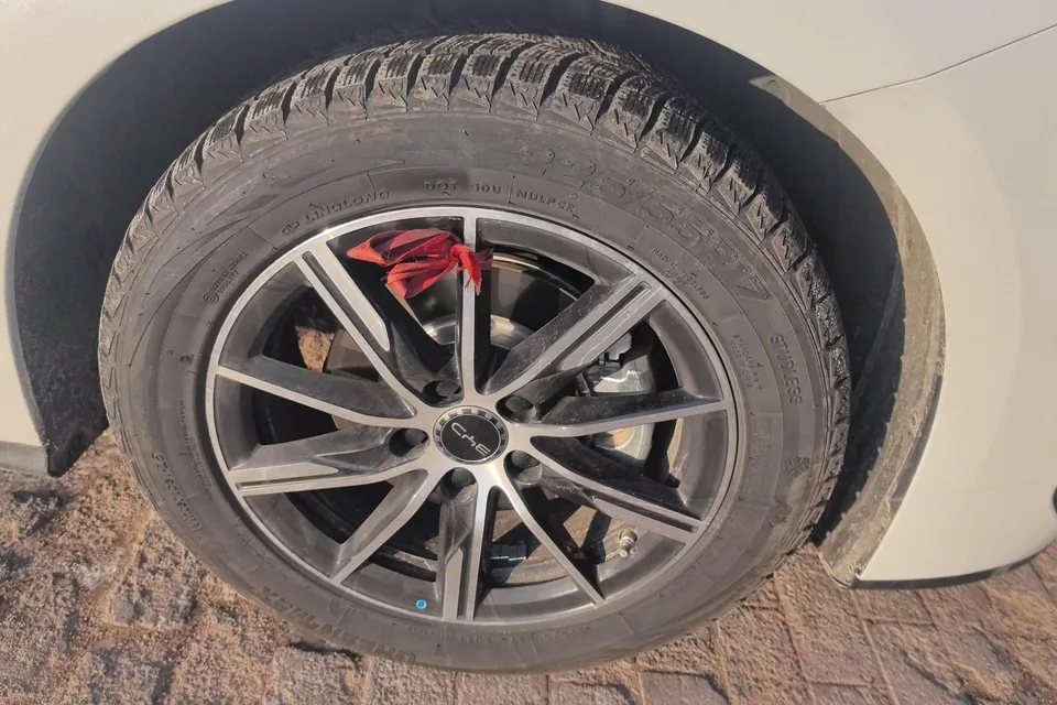 BYD Seal 06DM Intelligent Driving Edition DM-i 120KM Premium Edition 2025 — миниатюра 2