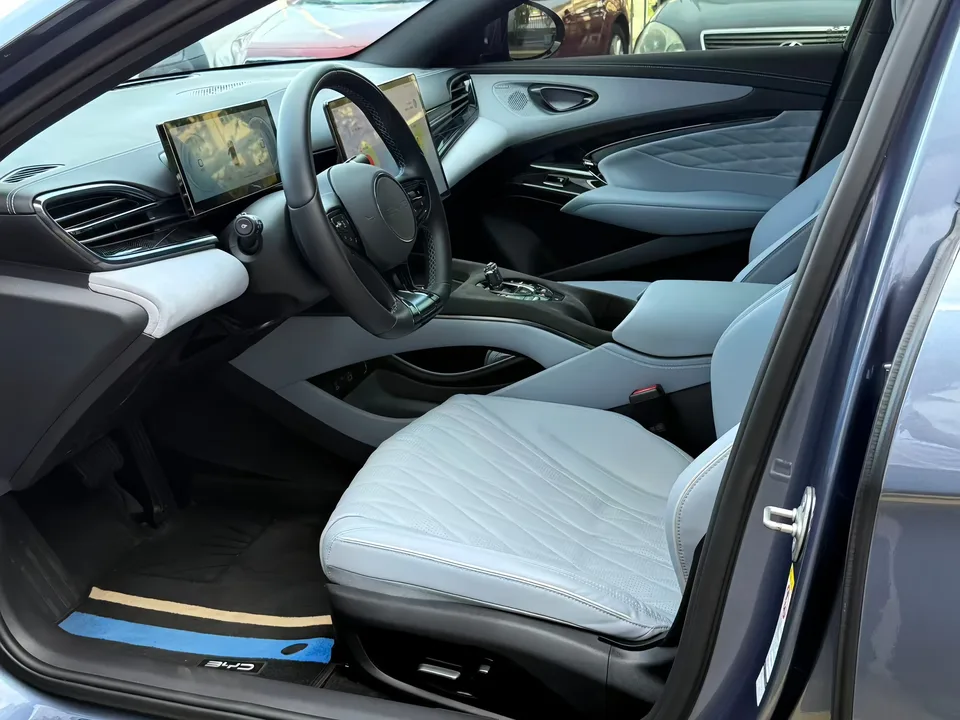 BYD Seal 550km standard range rear-wheel drive premium model 2023 — миниатюра 4