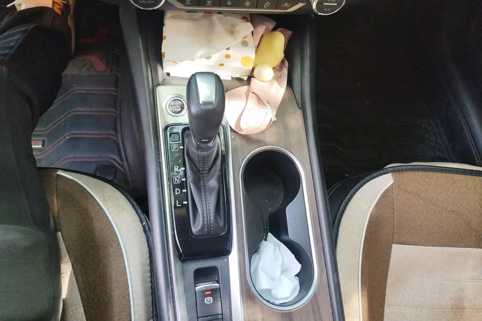 Nissan Altima Teana 2021 2.0L XL Comfort Edition 2022 — миниатюра 4