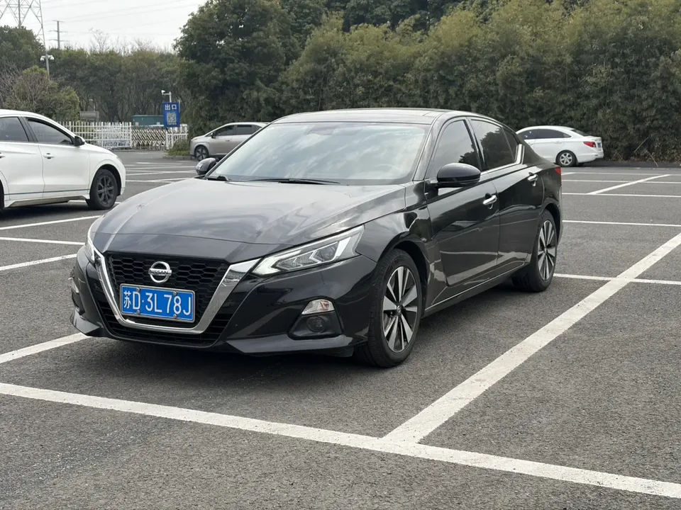 Nissan Altima 2.0L XE Pure Edition 2023 — фото 1, купить с доставкой в Москву