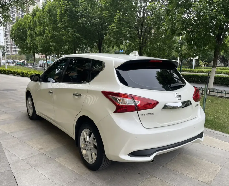 Nissan Tiida Tiida 2021 Tiida 2021 1.6L CVT Smart Travel Edition 2022 — thumbnail 2