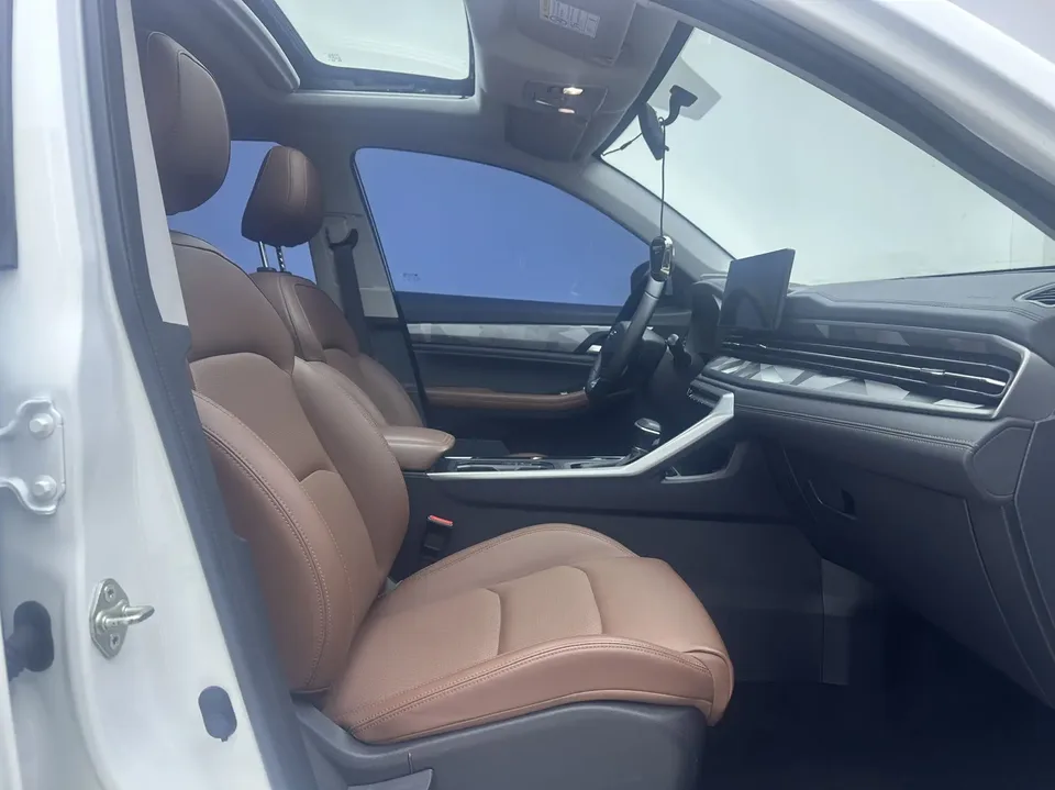 Geely Vision X6 PRO 1.4T Automatic Premium Edition 2023 — миниатюра 4