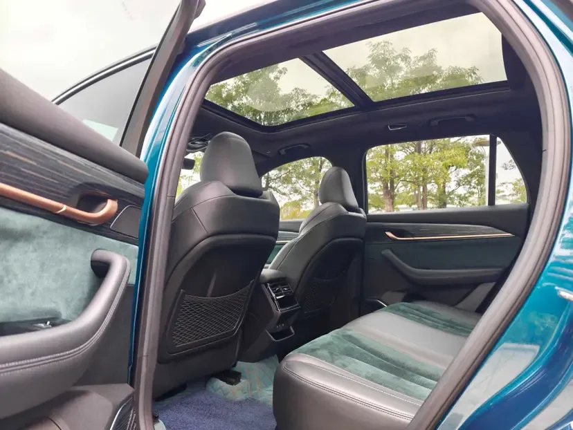 Geely Monjaro 2.0TD DCT EVO 2WD Premium Edition 2022 — миниатюра 3