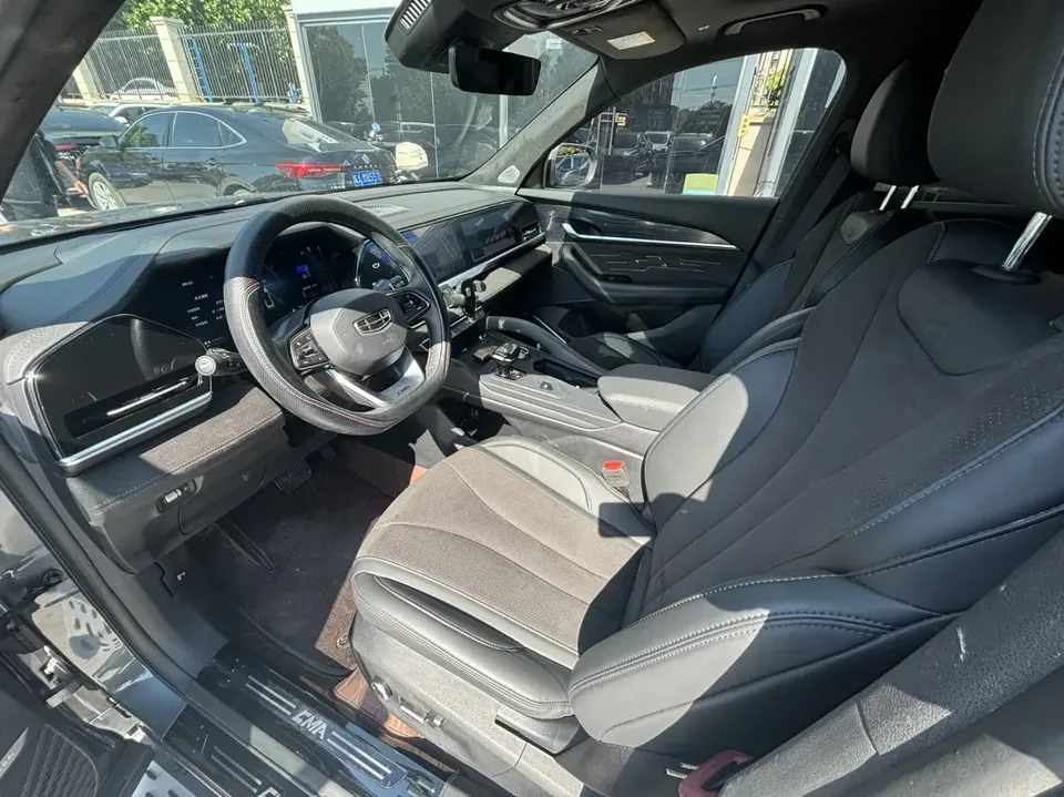 Geely Monjaro Xingyue L 2024 2.0TD High Power Automatic 2WD Skyline Edition 2024 — миниатюра 3