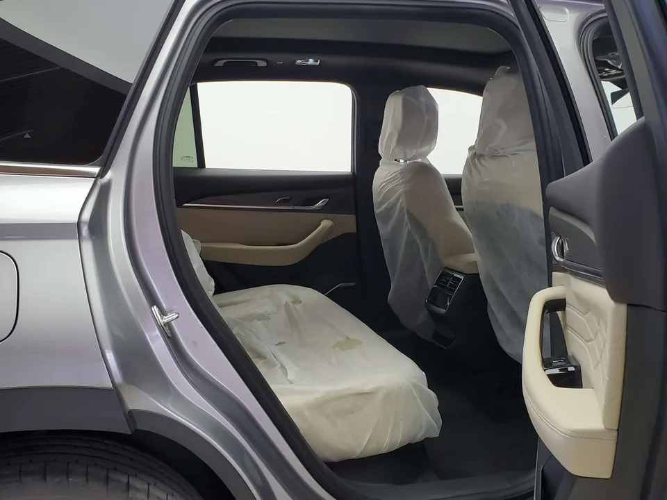 Geely Monjaro Xingyue L 2025 2.0TD High Power Automatic 2WD Dongfang Yao Lanxing Edition 2026 — миниатюра 4
