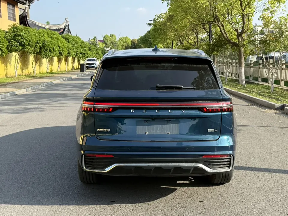 Geely Monjaro 2.0TD DCT EVO 2WD Premium Edition 2022 — миниатюра 2