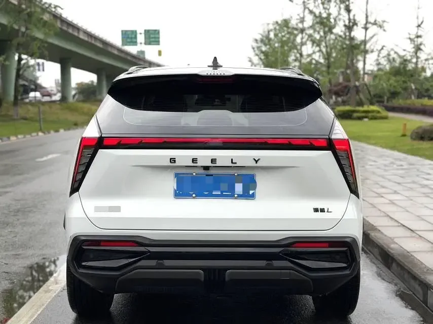 Geely Atlas L Boyue L 2023 1.5TD DCT Premium Edition 2024 — миниатюра 2