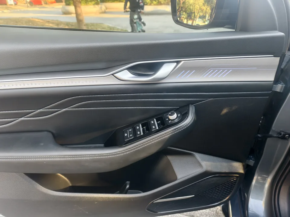 Geely Preface Xing Rui 2025 1.5T Dongfangyao Kunlun Edition 2025 — thumbnail 3