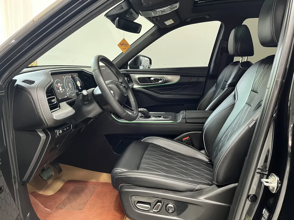 GAC Trumpchi GS8 Trumpchi GS8 2025 Trumpchi GS8 2025 Pilot Series 2.0TGDI 4WD 5-seater Luxury Edition 2025 — thumbnail 4