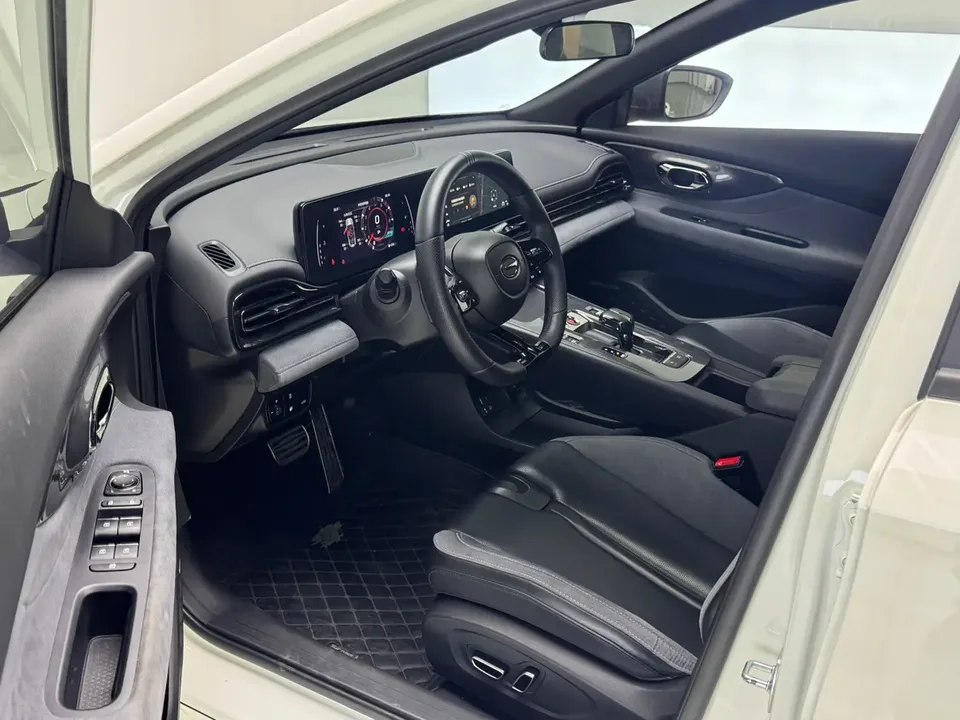 GAC Trumpchi Shadow Leopard 400T Automatic R Pro 2024 — миниатюра 4