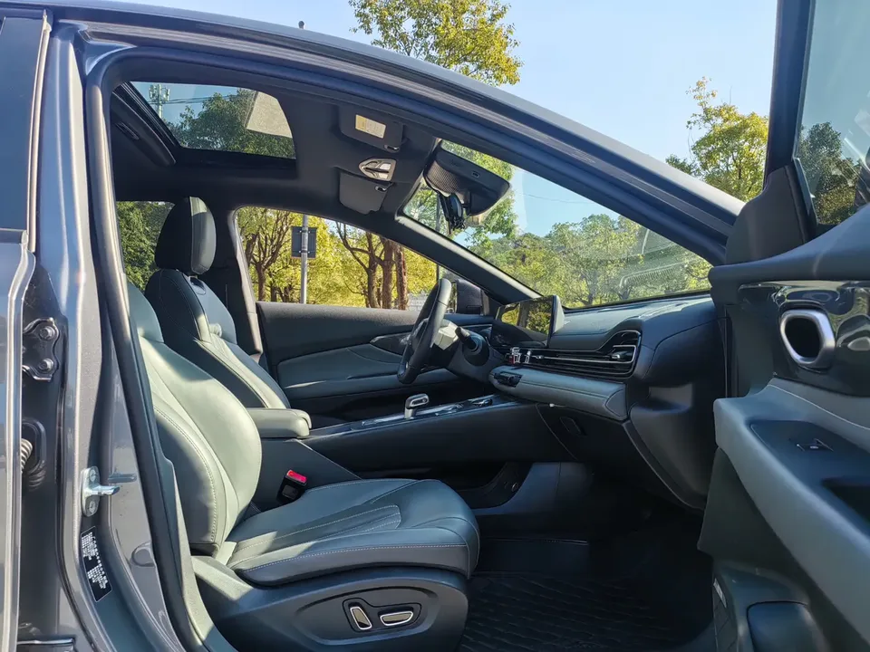 GAC Trumpchi Shadow Leopard 270T DCT R-Style 2025 — миниатюра 3