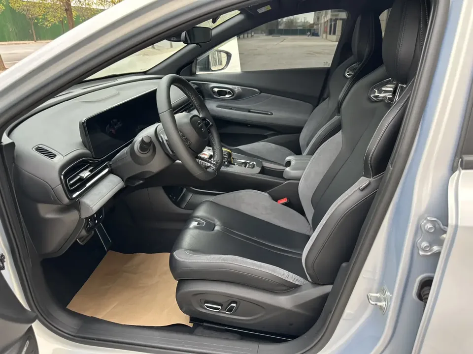 GAC Trumpchi Shadow Leopard 400T Automatic R Pro Edition 2024 — миниатюра 5