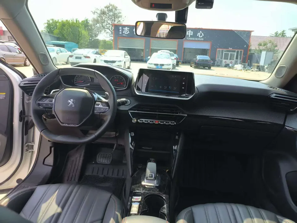 Peugeot 2008 Peugeot 2008 2022 230THP THE ONE 2025 — миниатюра 3