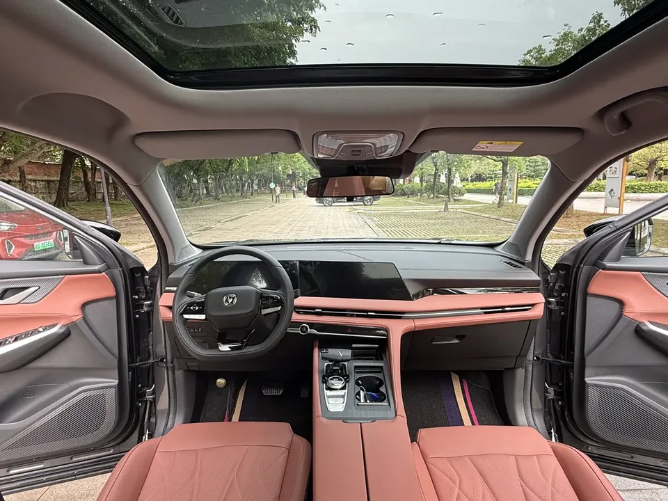 Changan CS75PLUS third generation champion version 1.5T automatic intelligent driving dynamic navigation model 2025 — миниатюра 4
