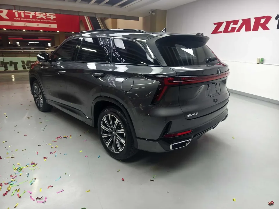 Changan CS75PLUS third generation champion version 1.5T automatic intelligent driving dynamic navigation model 2024 — миниатюра 2